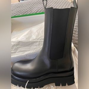Bottega Veneta Lug Chelsea Boots
